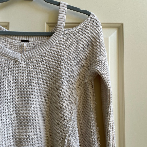 Free People Moonshine cold shoulder sweater - Picture 3 of 8
